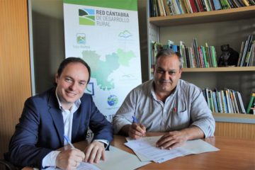La Red Cántabra de Desarrollo Rural y Buscando Sonrisas firman un acuerdo de colaboración